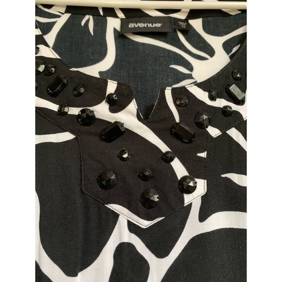 Avenue Floral Beaded Plus Size 22 Black White Midi Short Sleeve Womens Dress - Picture 4 of 6